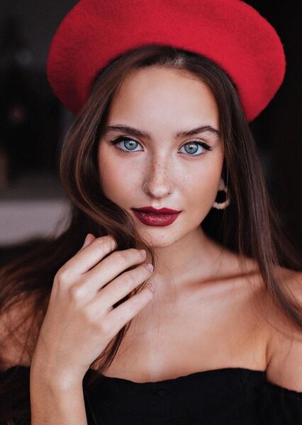 Ekaterina Mironenko photo