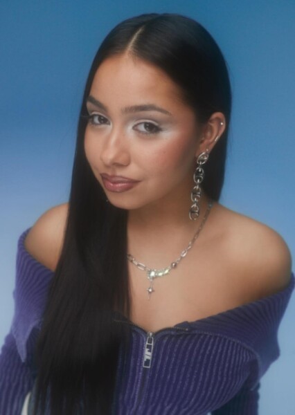 Elana Caceres photo
