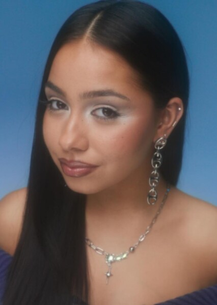 Elana Caceres photo