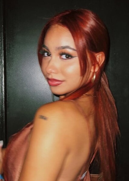 Elana Caceres photo