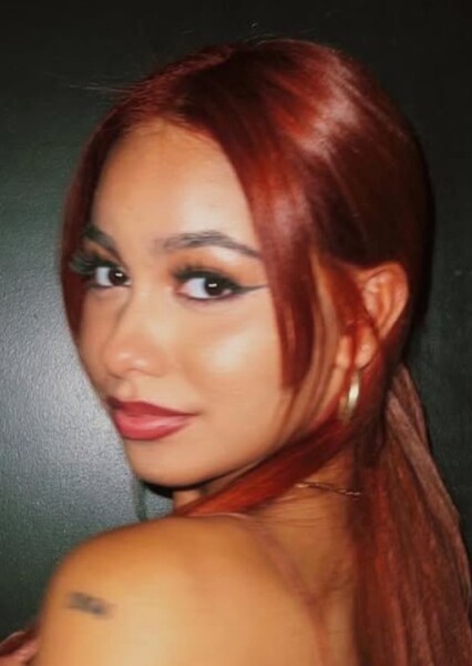 Elana Caceres photo