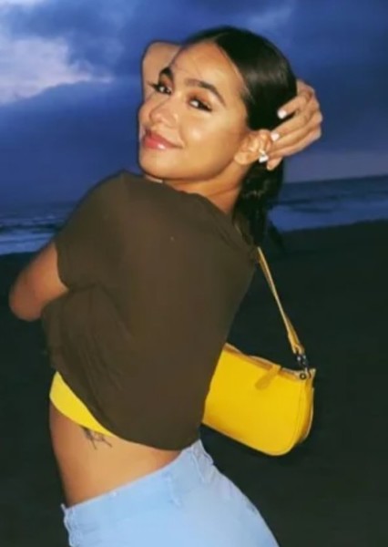 Elana Caceres photo