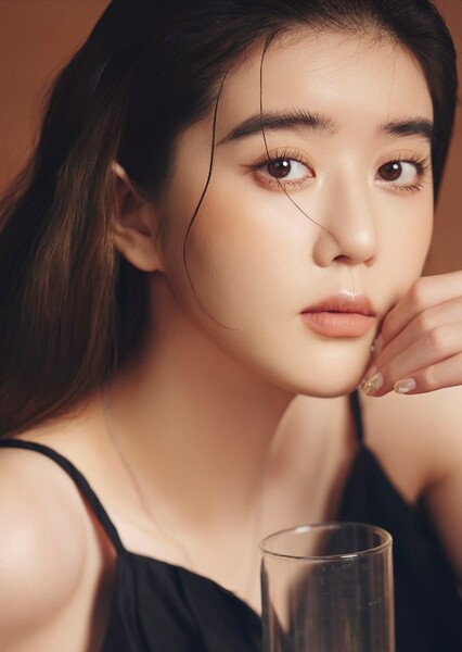 Eleanor Lee