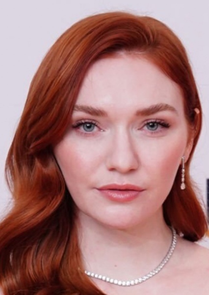 Eleanor Tomlinson photo