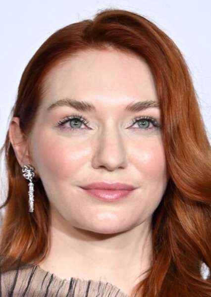 Eleanor Tomlinson photo