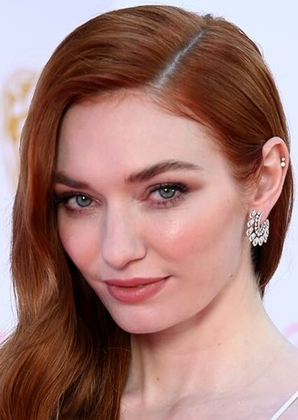 Eleanor Tomlinson photo