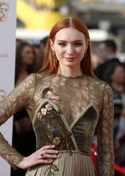 Eleanor Tomlinson photo
