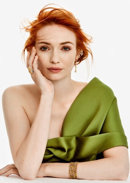 Eleanor Tomlinson photo