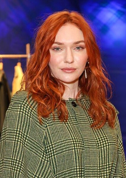 Eleanor Tomlinson photo