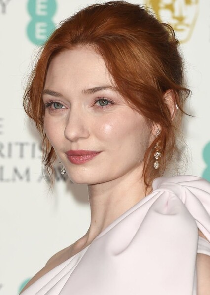 Eleanor Tomlinson photo