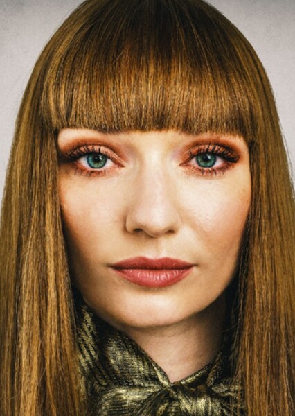 Eleanor Tomlinson photo