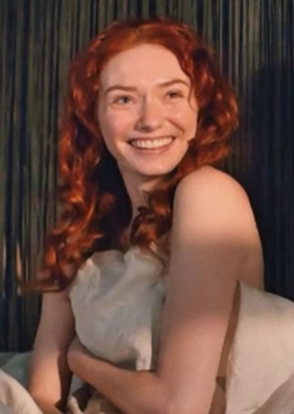 Eleanor Tomlinson photo