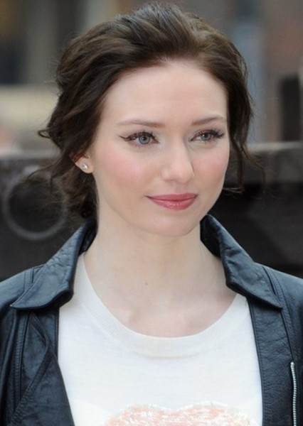 Eleanor Tomlinson photo