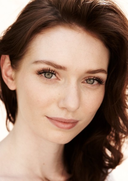 Eleanor Tomlinson photo