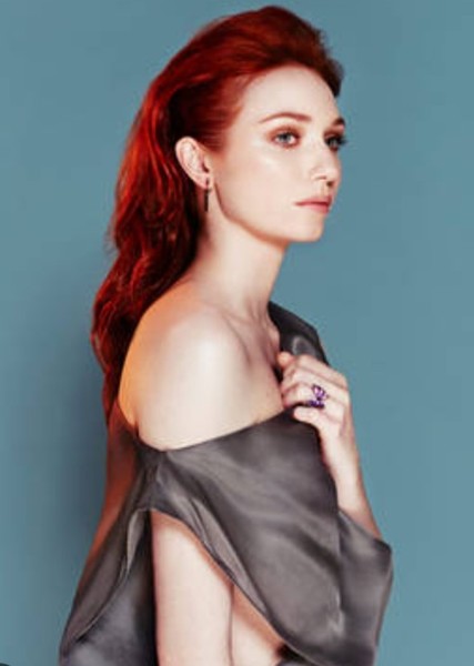 Eleanor Tomlinson photo