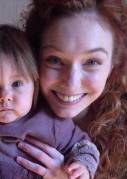 Eleanor Tomlinson photo