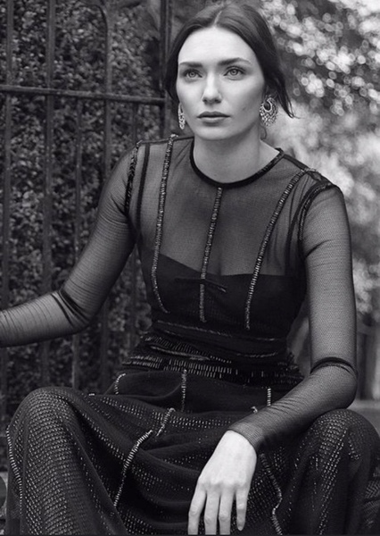 Eleanor Tomlinson photo