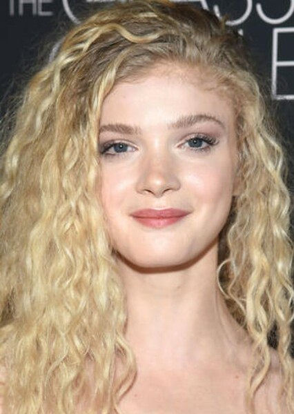 Elena Kampouris photo