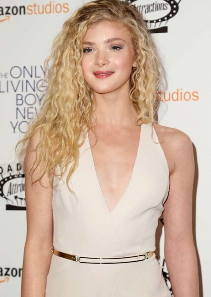 Elena Kampouris photo