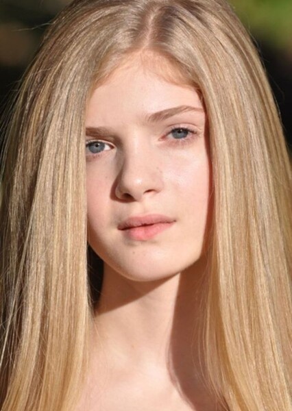 Elena Kampouris photo