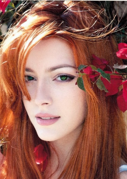 Elena Satine