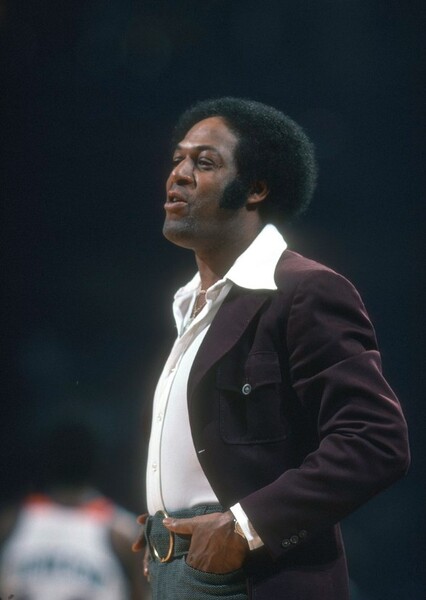 Elgin Baylor photo