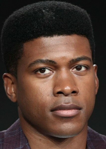 Eli Goree photo