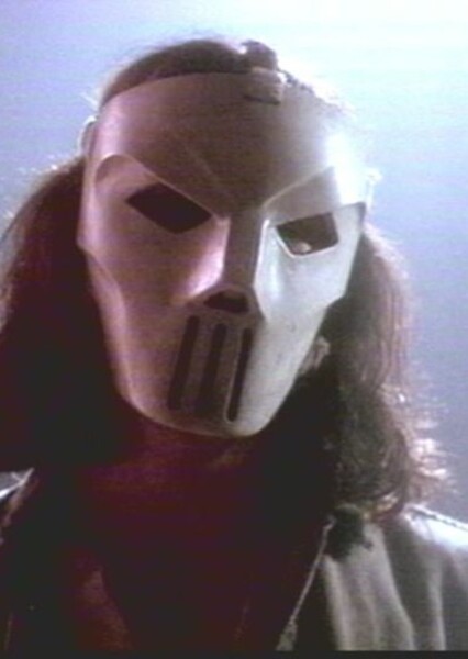 Elias Koteas