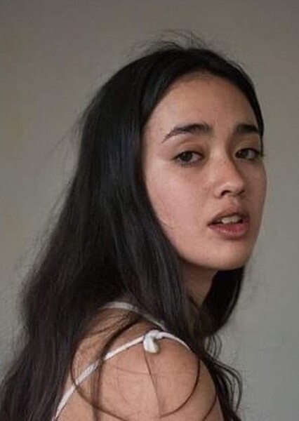 Elisa Tokeshi photo