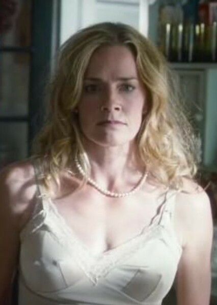Elisabeth Shue photo