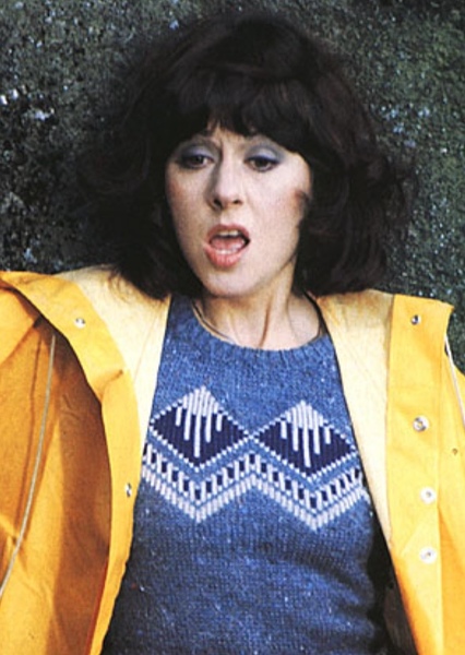 Elisabeth Sladen photo