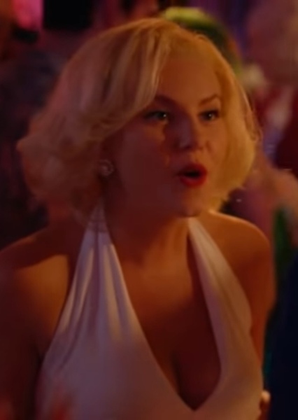Elisha Cuthbert photo