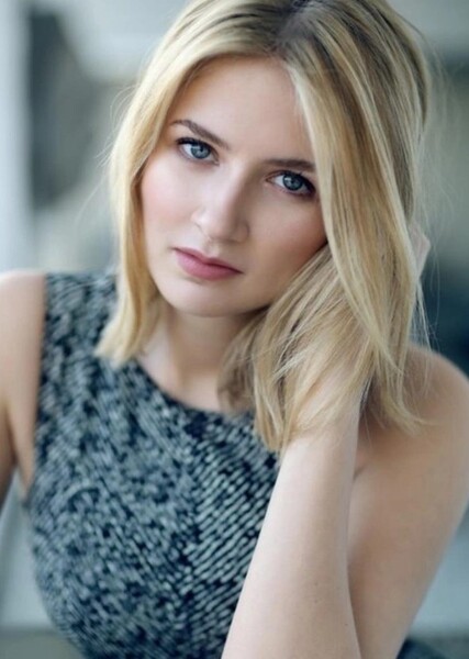 Eliza Bennett photo