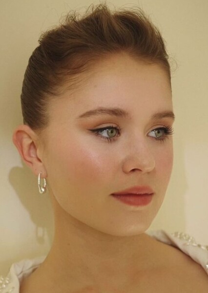 Eliza Scanlen photo
