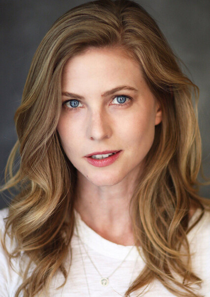 Elizabeth Blackmore photo
