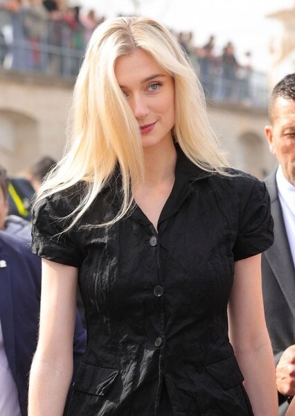 Elizabeth Debicki photo