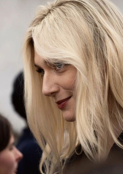 Elizabeth Debicki photo