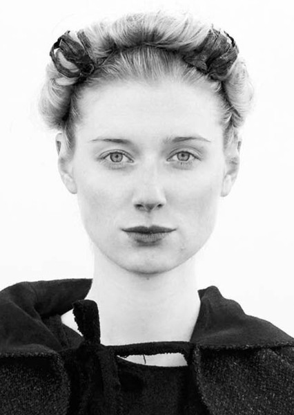 Elizabeth Debicki photo
