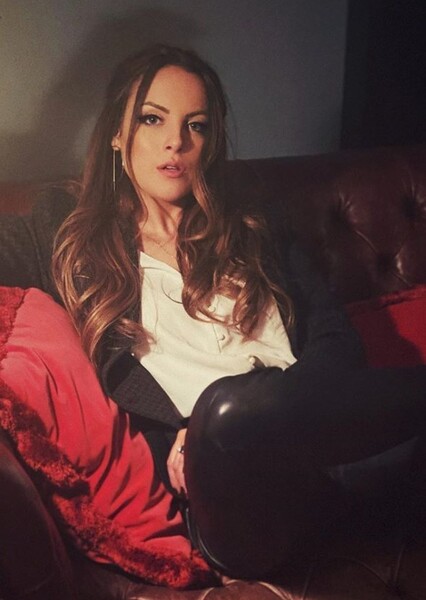 Elizabeth Gillies photo