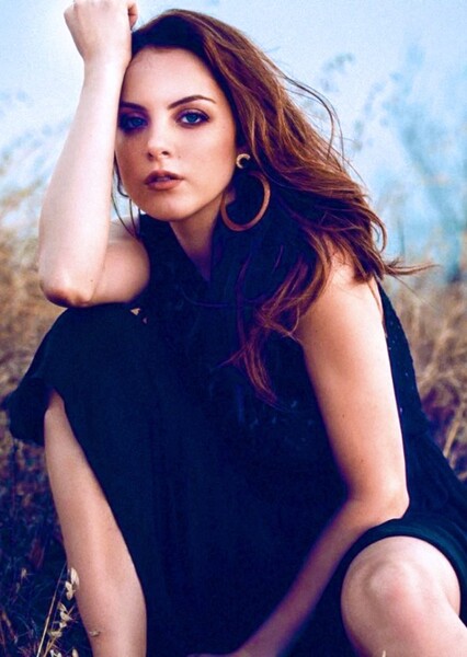 Elizabeth Gillies photo