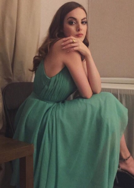 Elizabeth Gillies photo