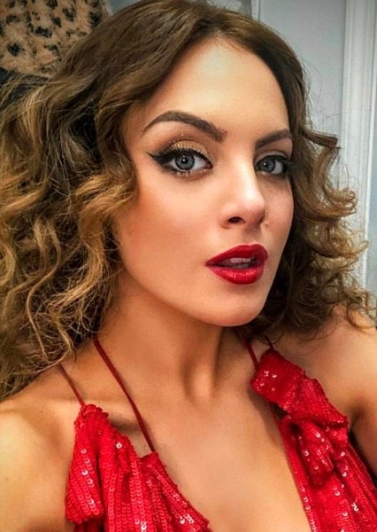 Elizabeth Gillies