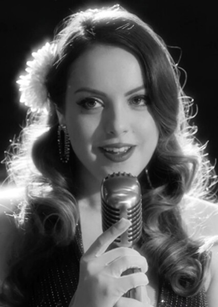 Elizabeth Gillies photo