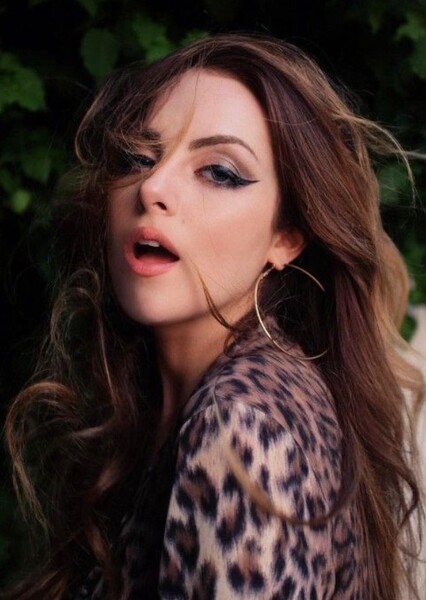 Elizabeth Gillies