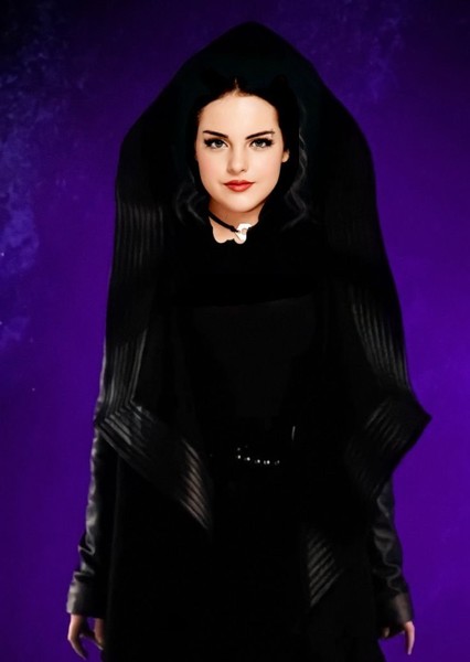 Elizabeth Gillies photo