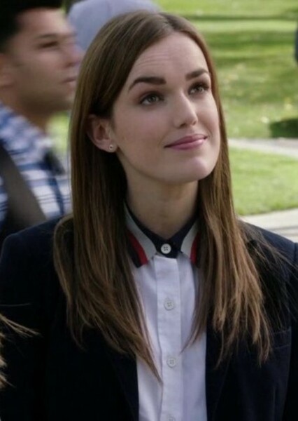 Elizabeth Henstridge