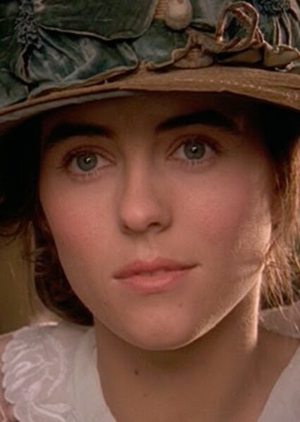 Elizabeth Hurley photo