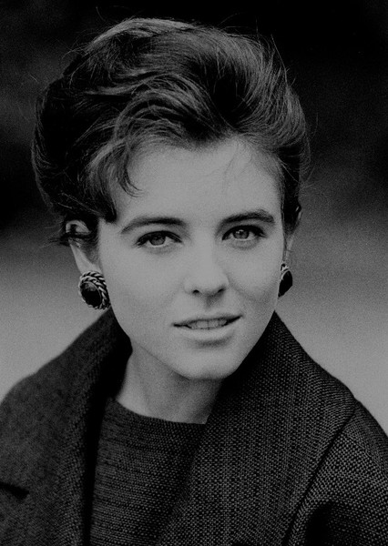Elizabeth Hurley photo