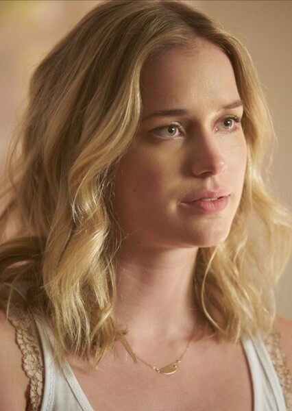 Elizabeth Lail