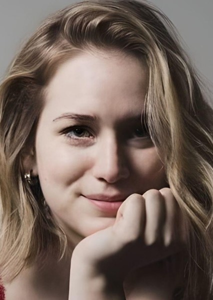Elizabeth Lail photo